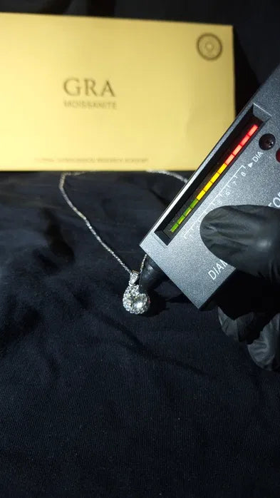 Wisiorek z Moissanitem 3.00ct